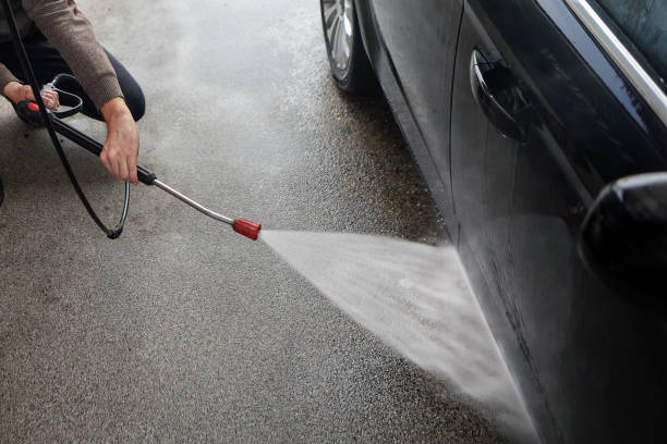 Best Garage Pressure Washing  in Carlisle, OH